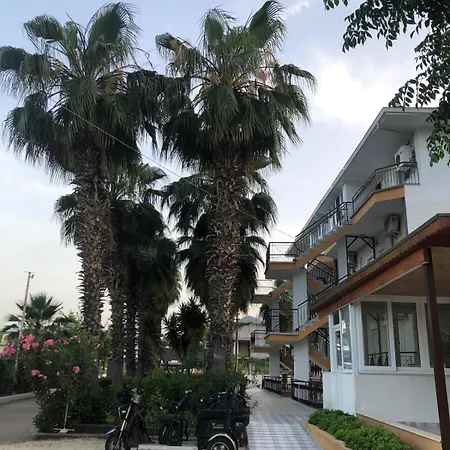 Mina Grand 3* קמר