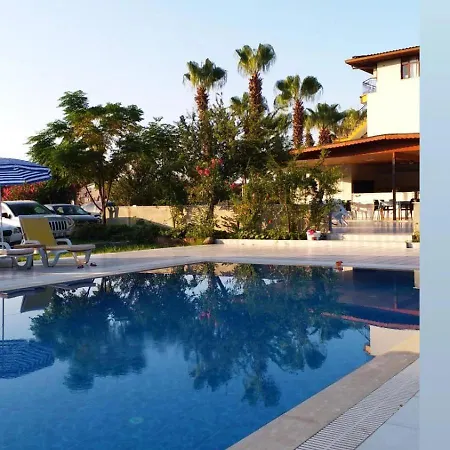 Mina Grand Aparthotel 3*