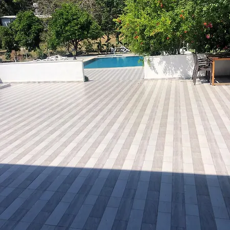 Hotel apartamentowy Mina Grand 3*